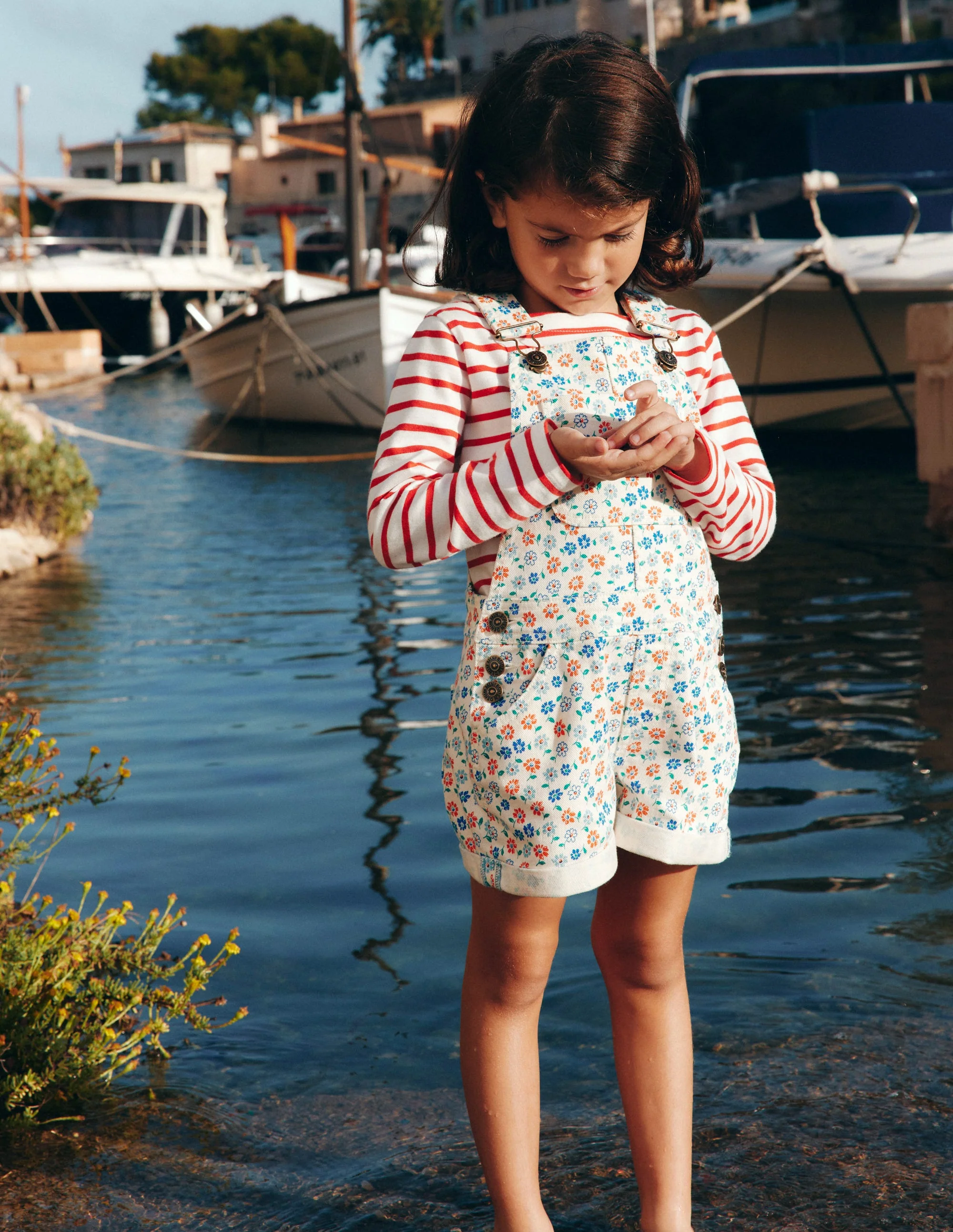Heart Pocket Short Dungarees-Vanilla White Vintage Daisy - Image 4