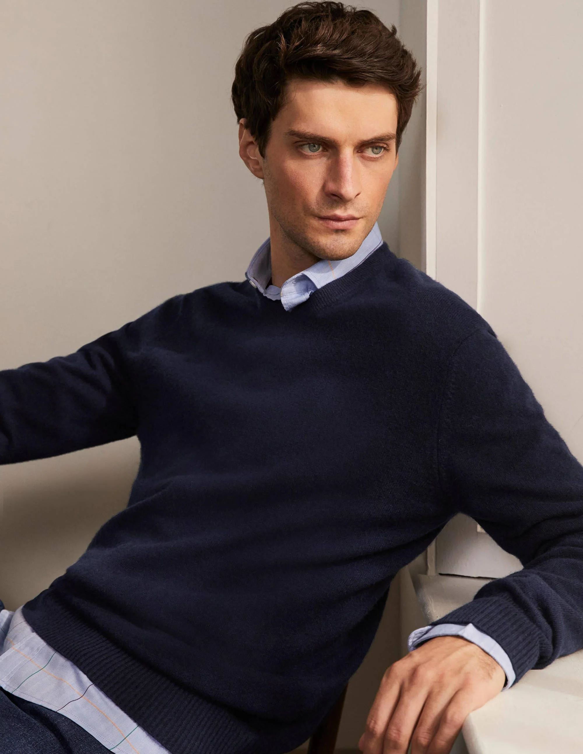 Cashmere V-neck Jumper-Navy