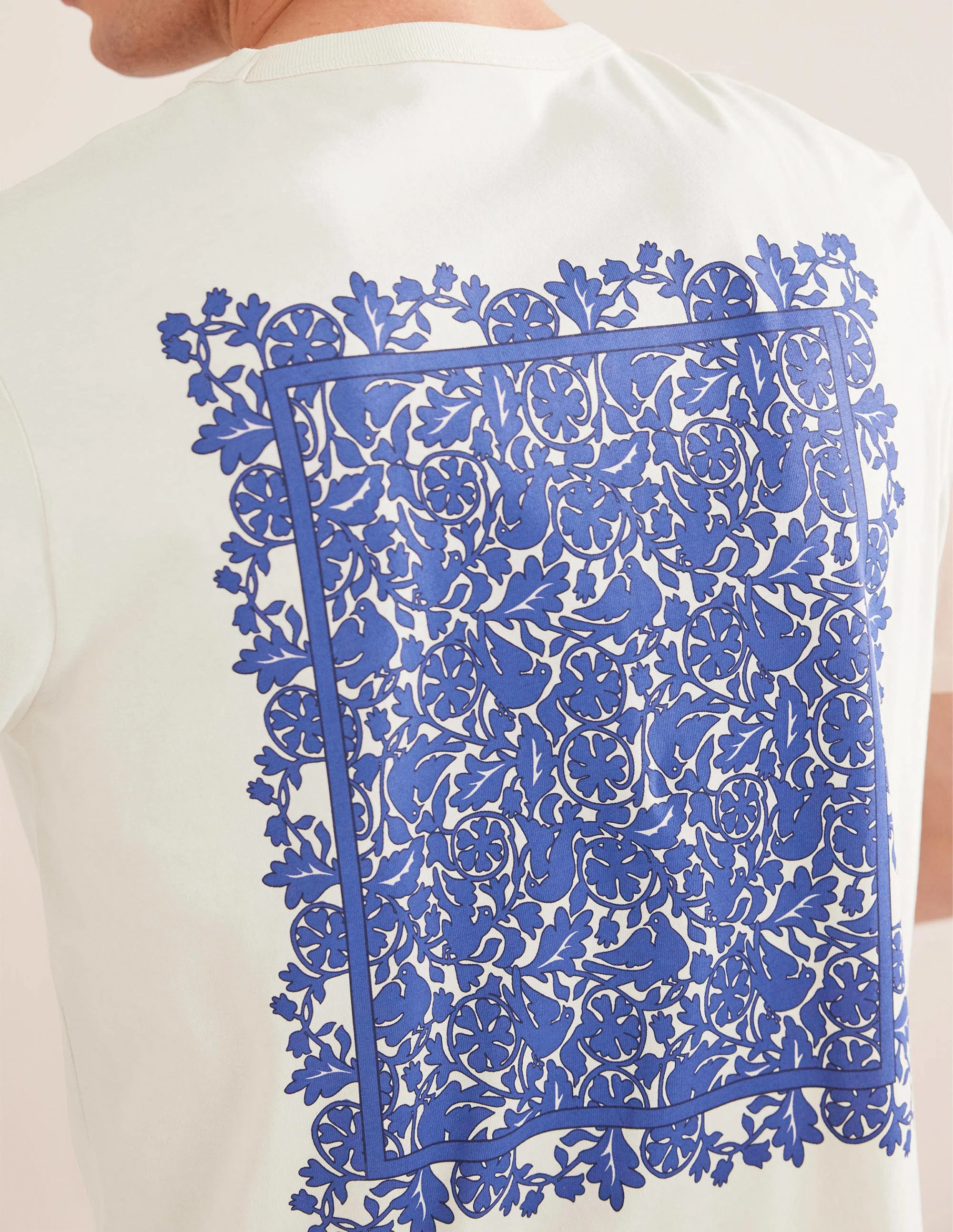 Graphic T-shirt-Vanilla Pod Birds - Image 2
