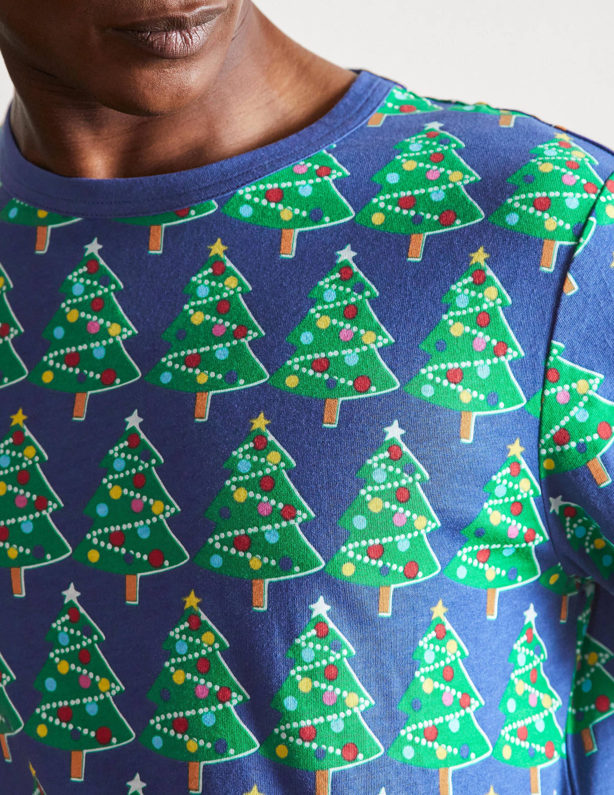 Jersey Pyjama Set-Starboard Glow Christmas Trees - Image 2