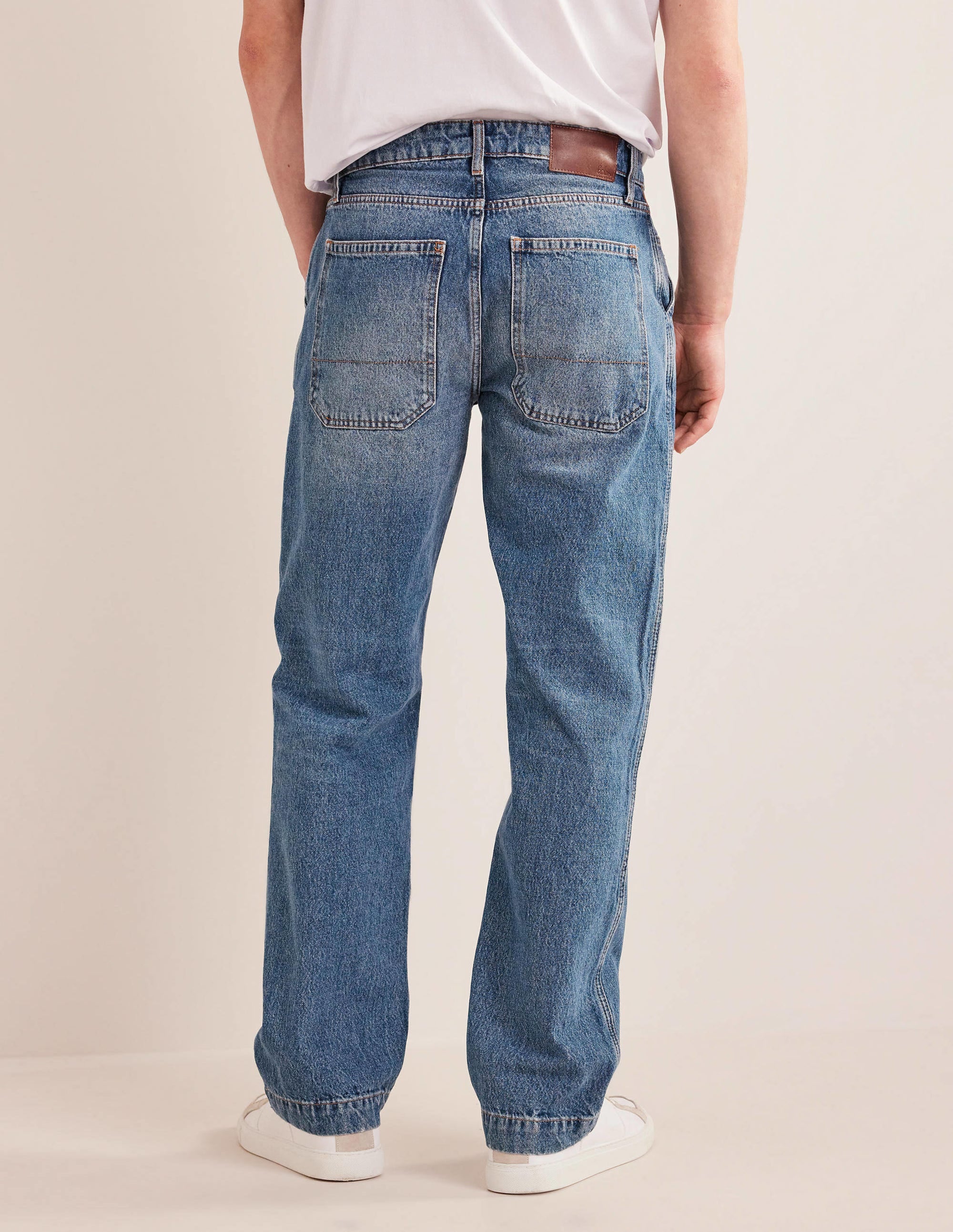 Relaxed Fit Jean-Mid Wash Trend - Image 3