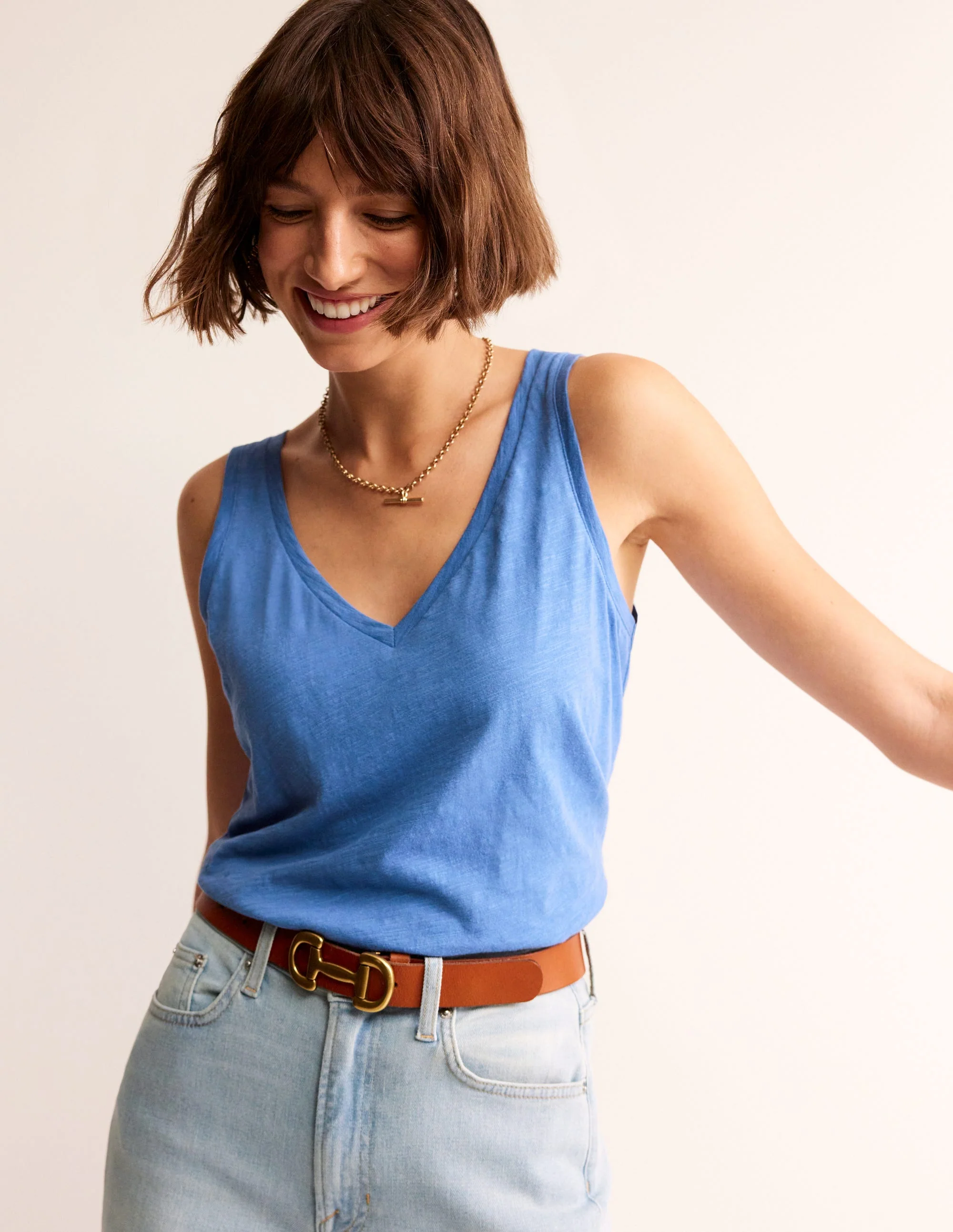 Regular V-Neck Slub Vest-Ebb and Flow