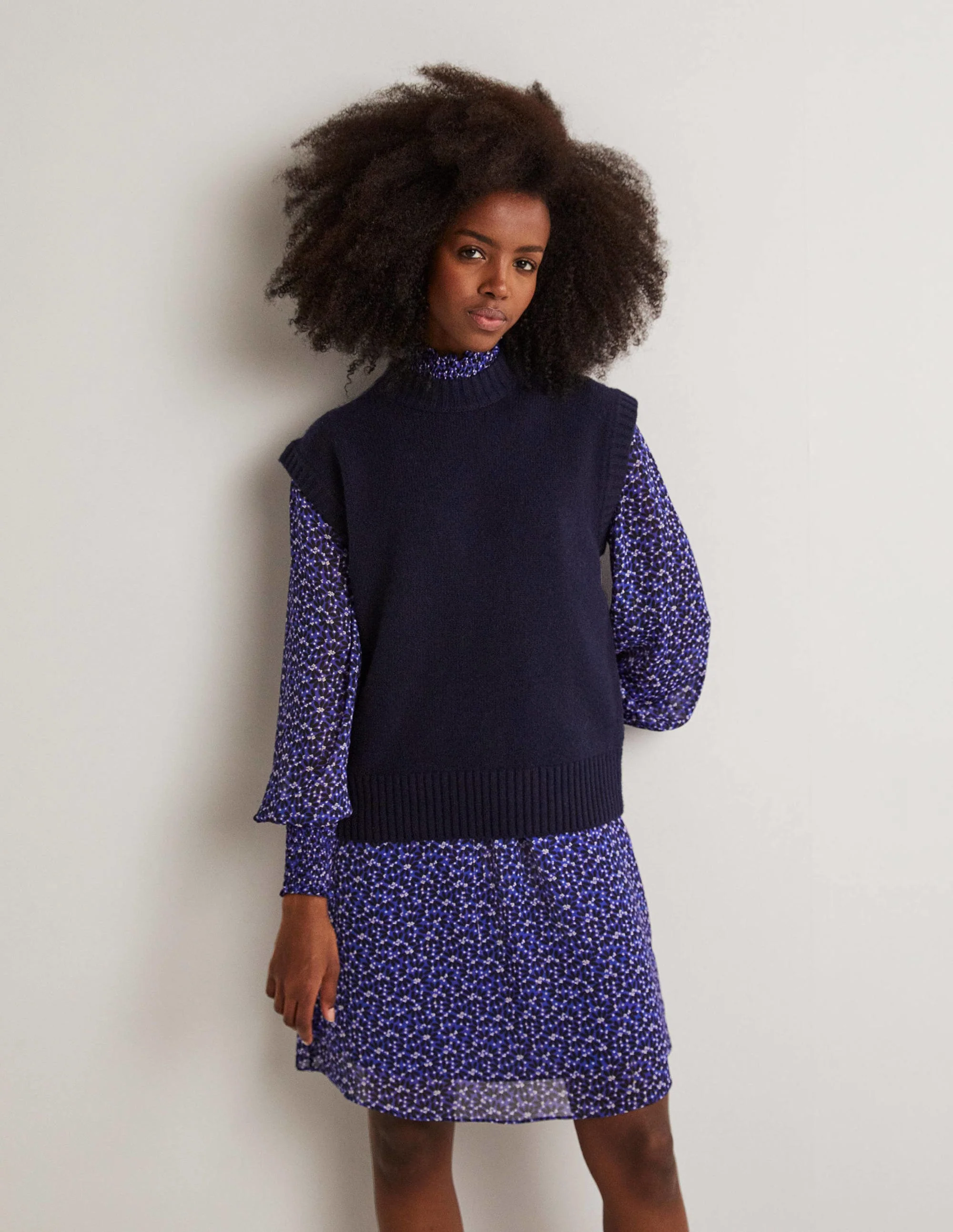 Chunky Cashmere Crew Neck Tank-Navy - Image 2