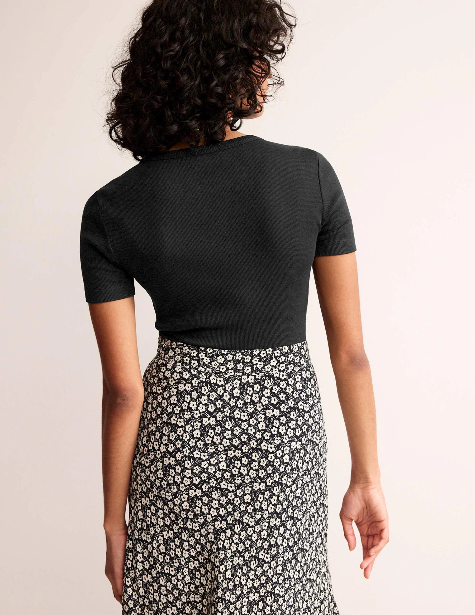 Cotton Ribbed T-Shirt-Black - Image 3