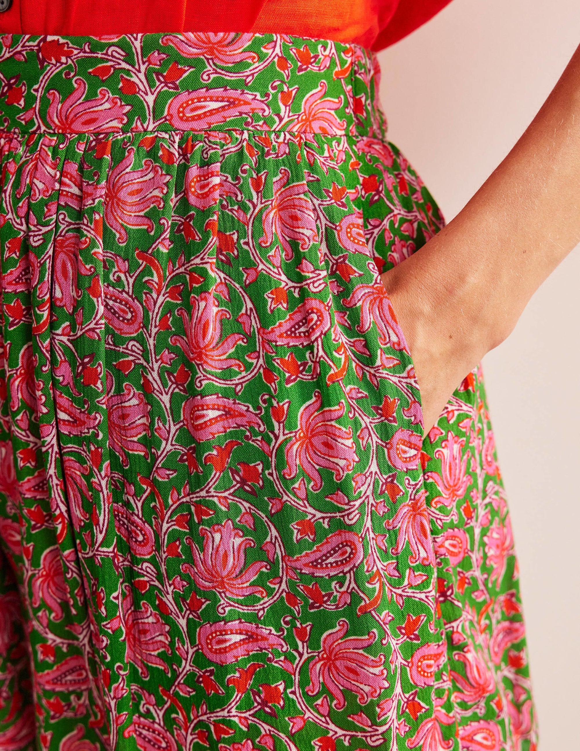 Crinkle Shorts-Lime, Botanic Vine - Image 2