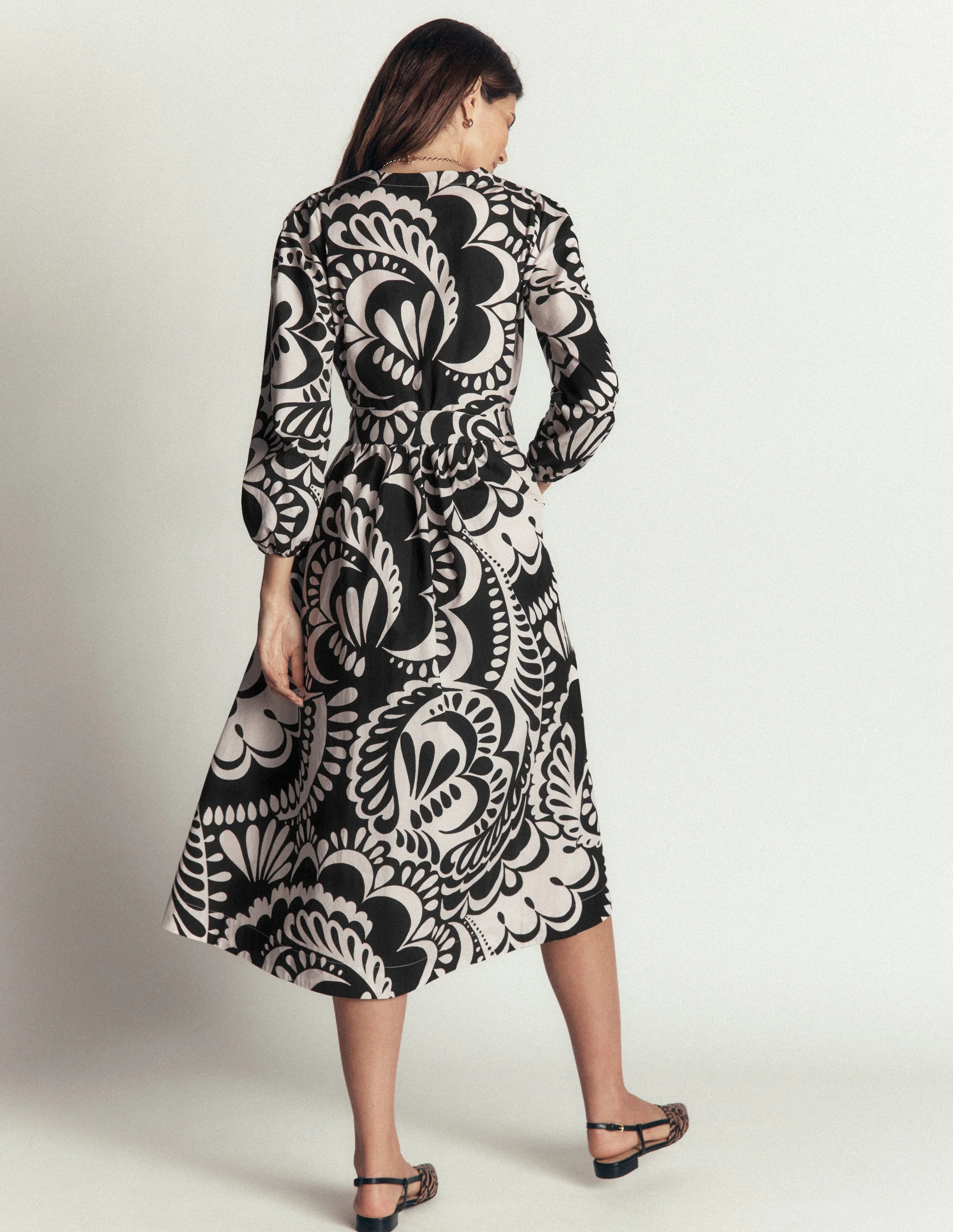 Nicola Cotton Midi Dress-Black, Flourishing Medley - Image 3