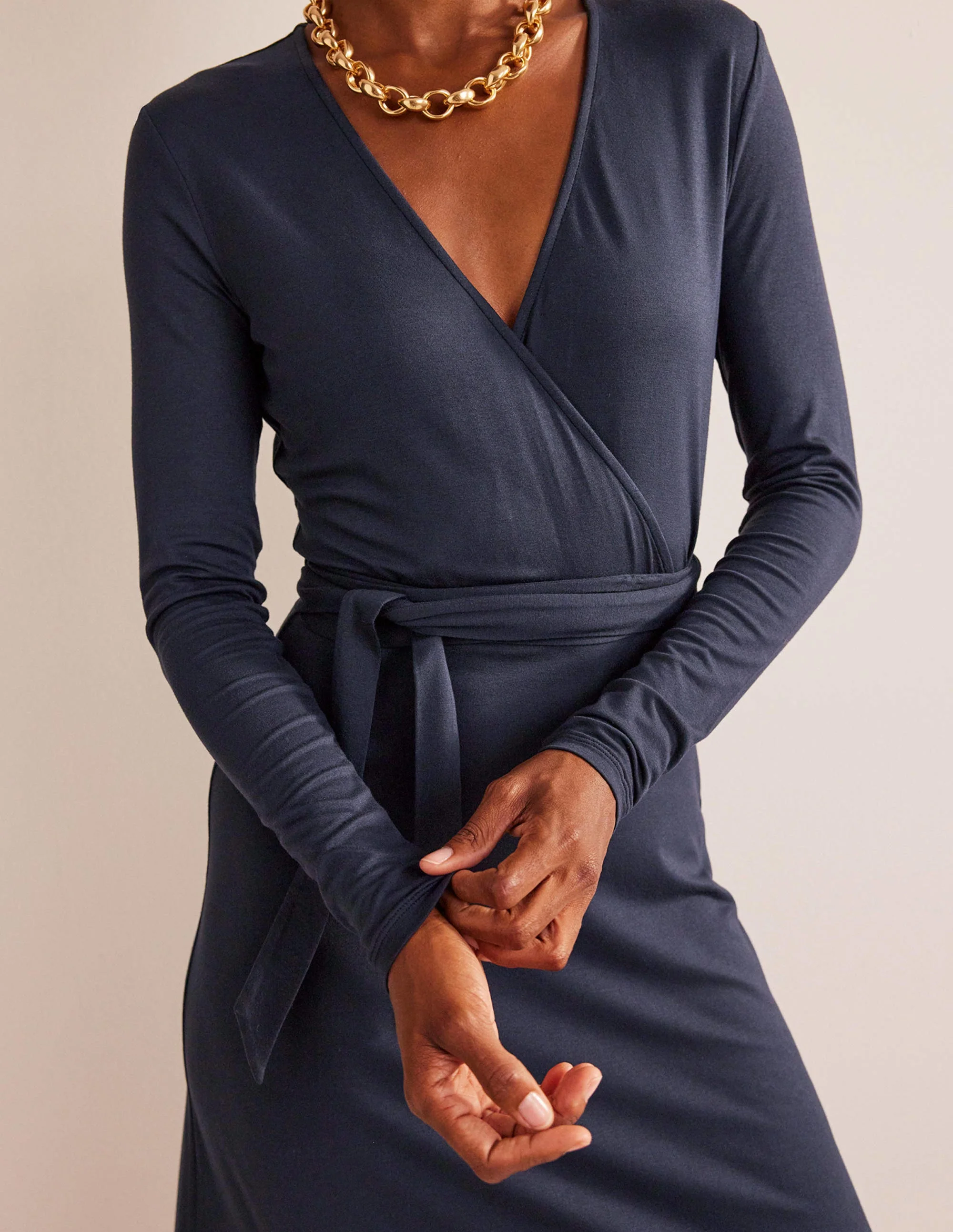 Nina Jersey Midi Dress-Navy - Image 2