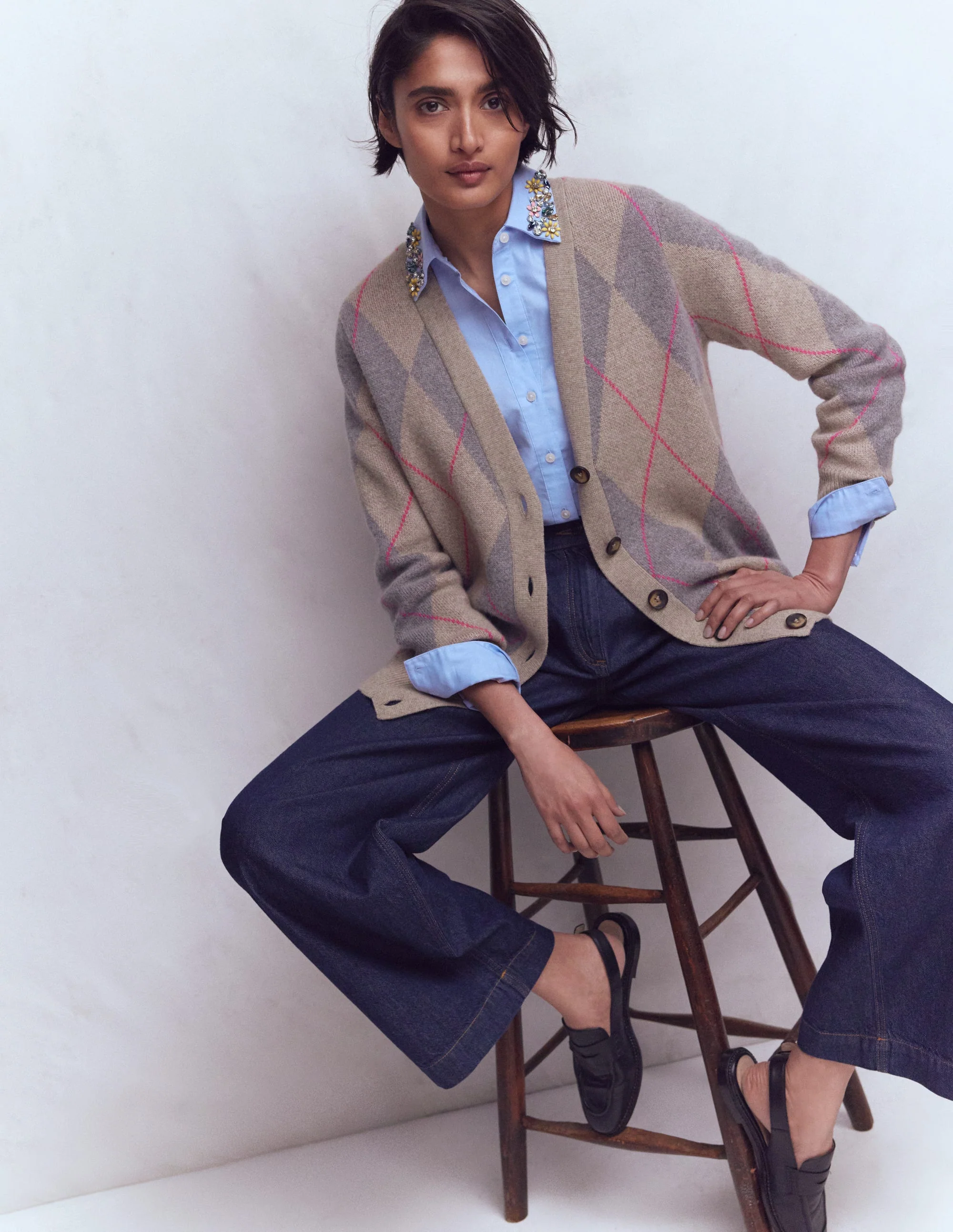 Quinn Boyfriend Cardigan-Neutral Argyle - Image 6