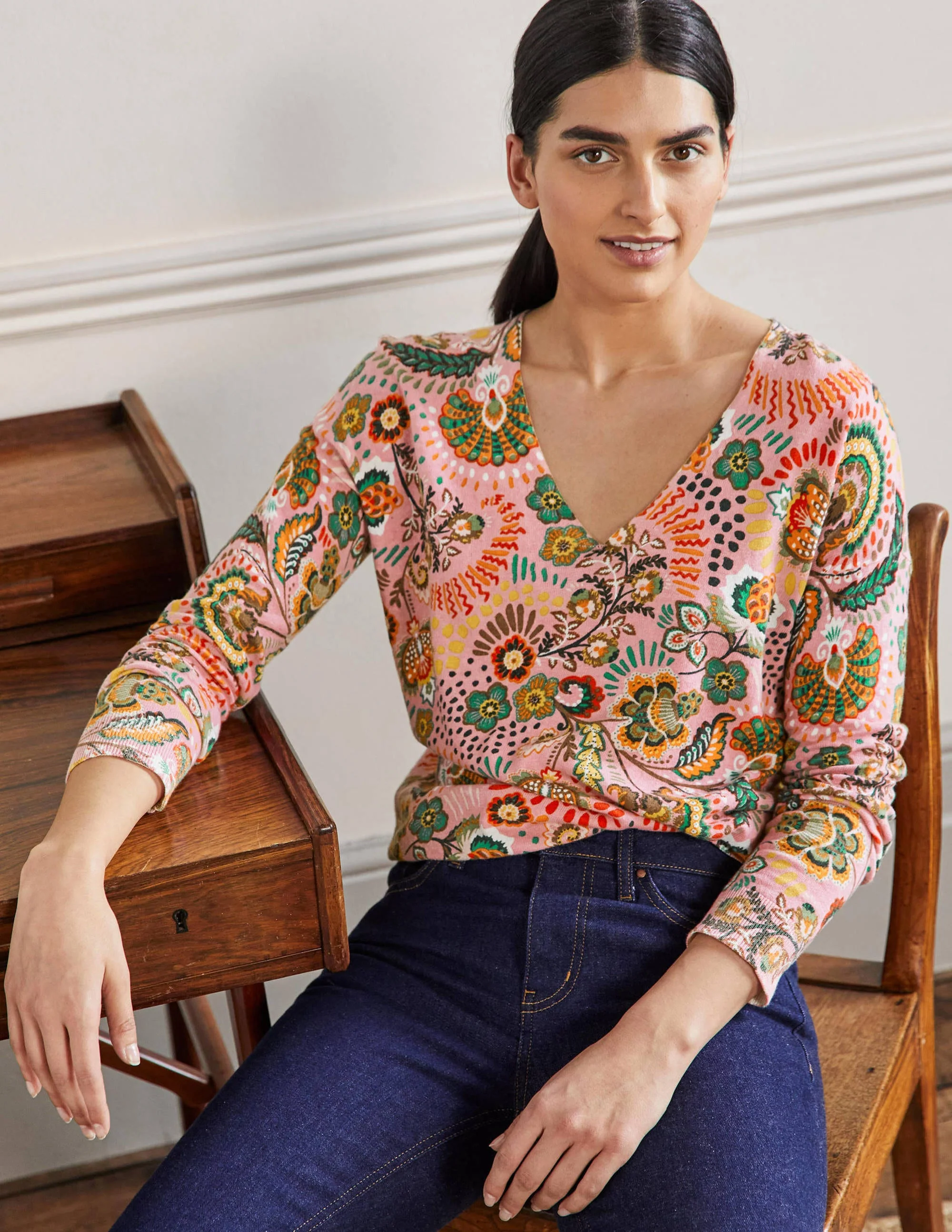Relaxed Printed V-neck Jumper-Formica Pink, Meadow