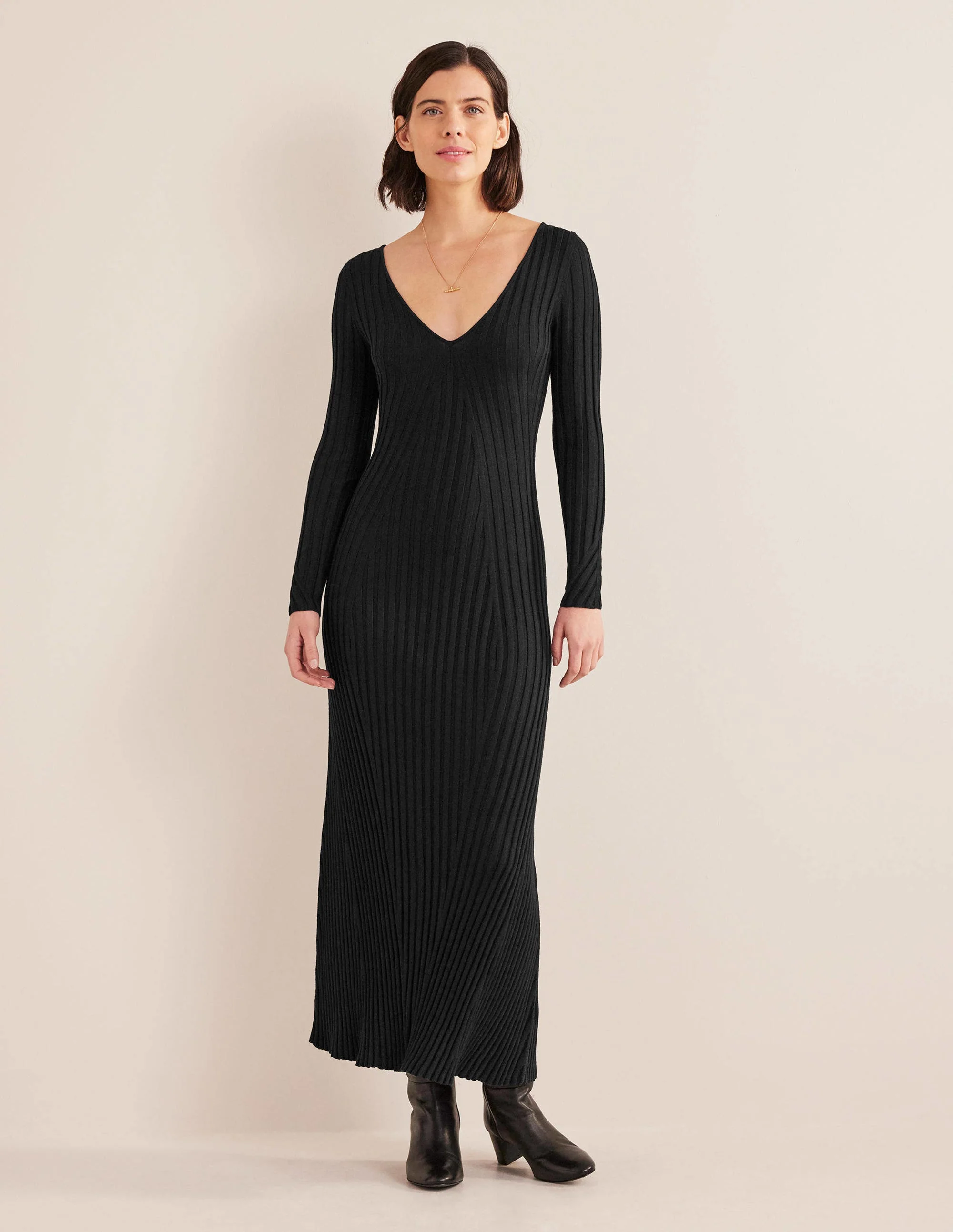 Ribbed Knitted Maxi Dress-Black