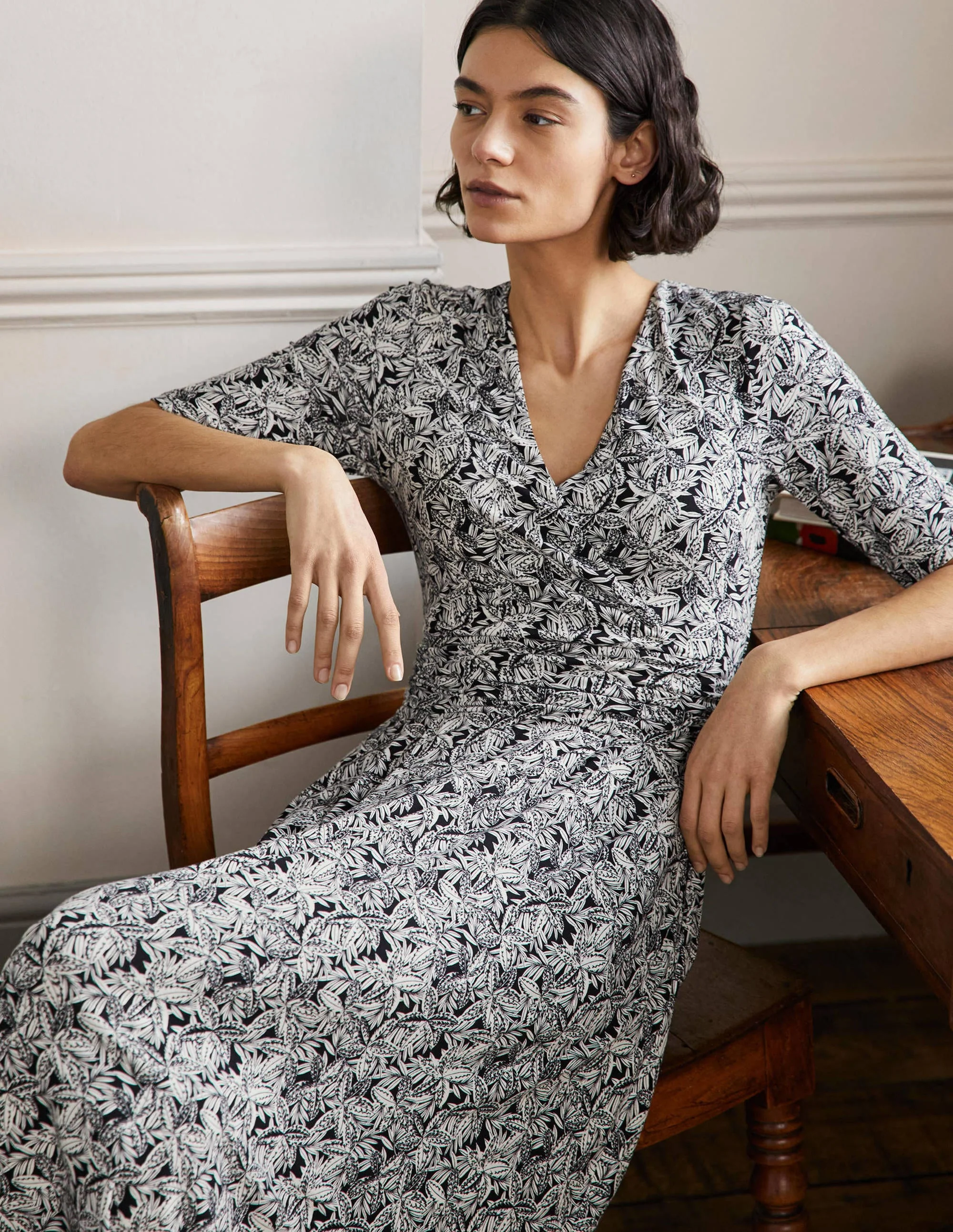 Ruched Waist Jersey Midi Dress-Black, Exotic Leaves - Image 4