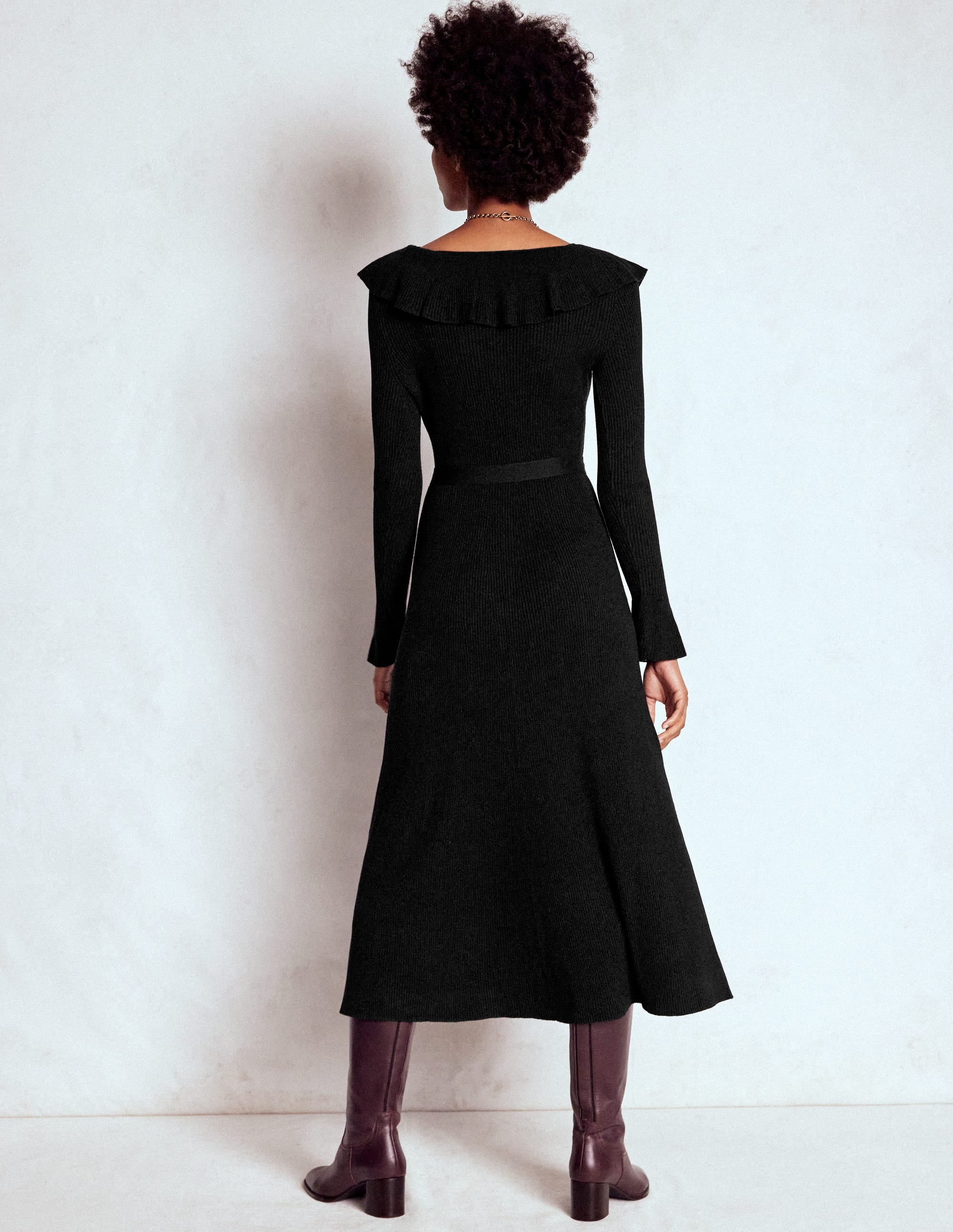 Ruffled Ribbed Dress-Black - Image 3