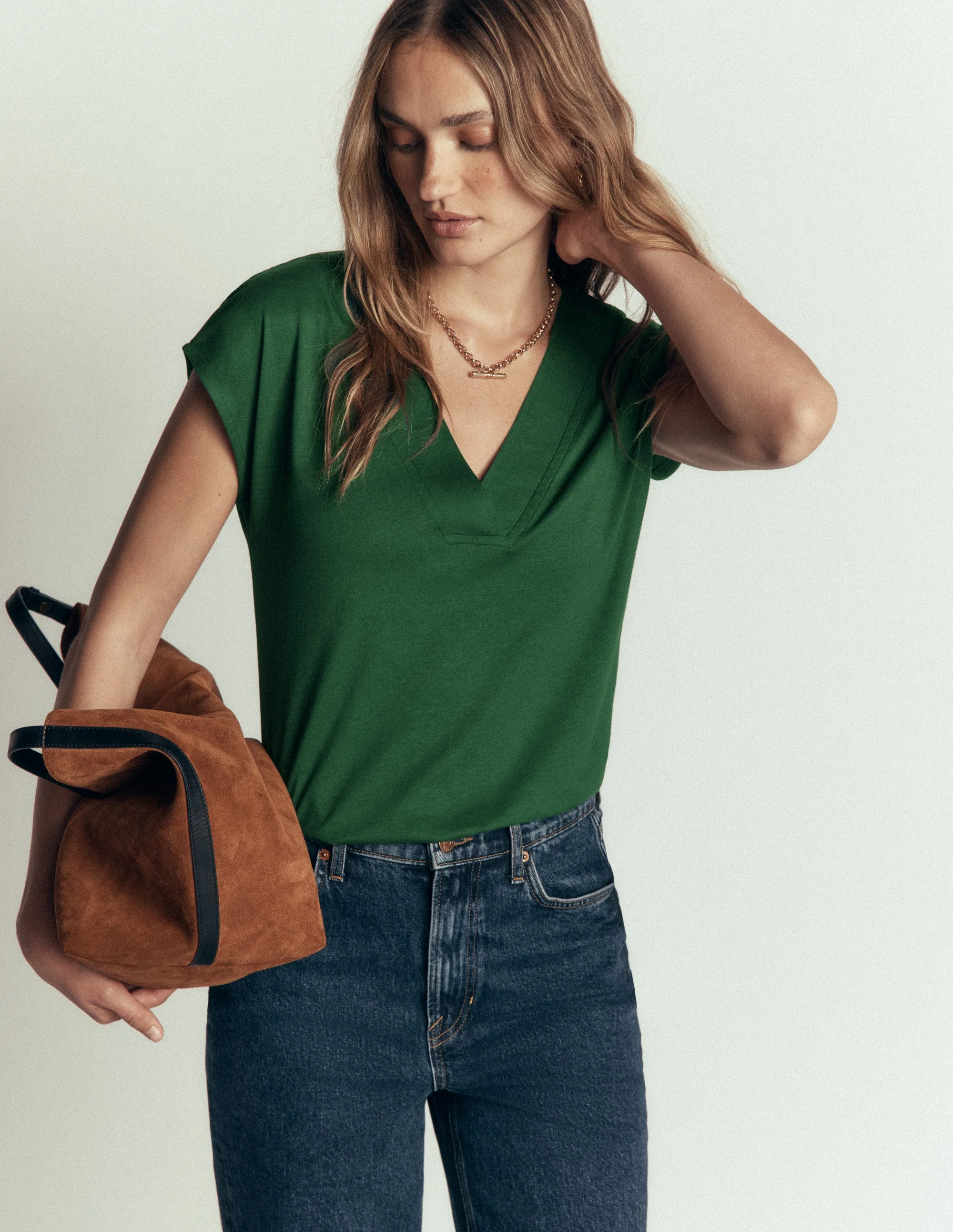 Supersoft V-neck T-shirt-Hunter Green - Image 5