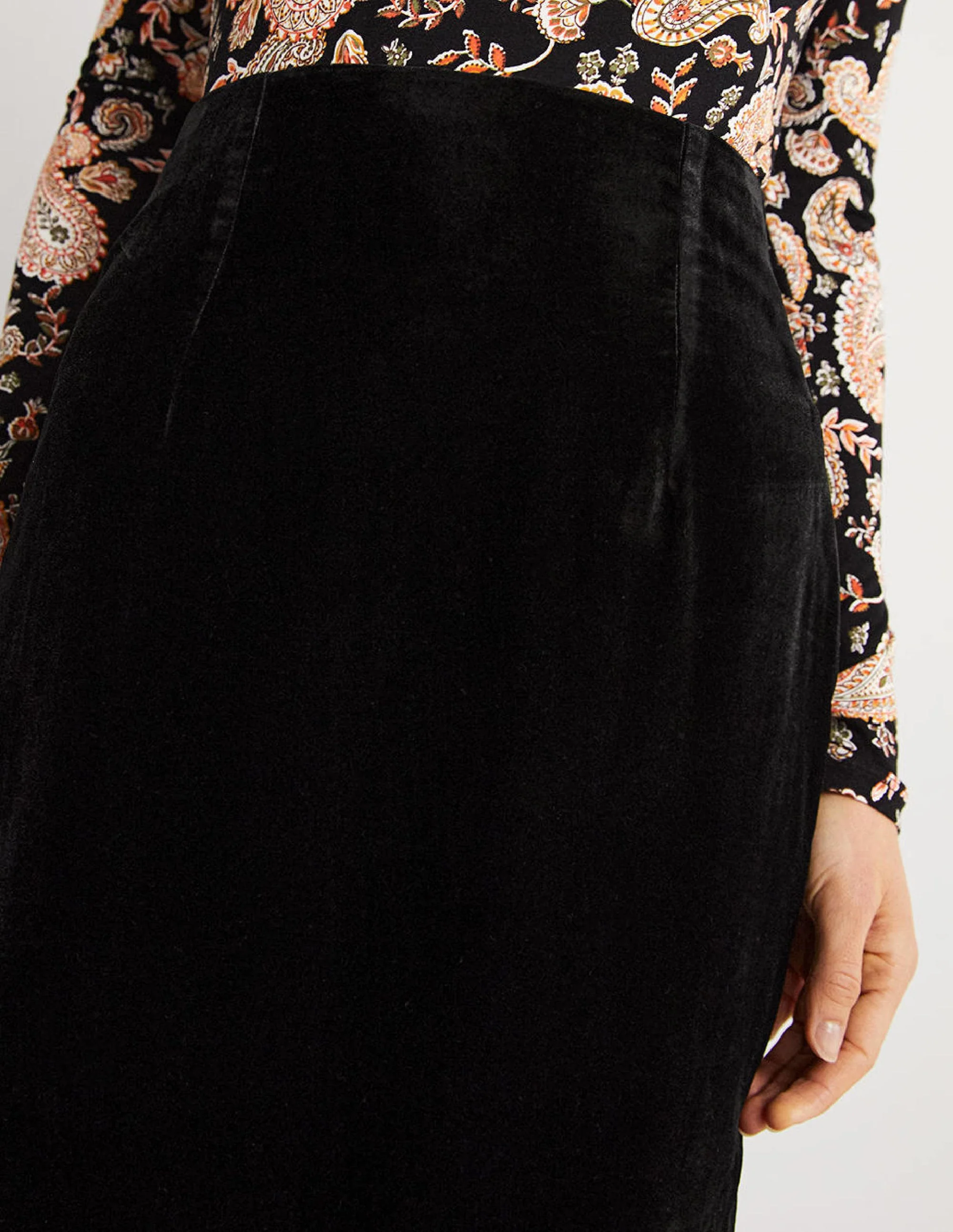 Velvet Party Maxi Skirt-Black - Image 2