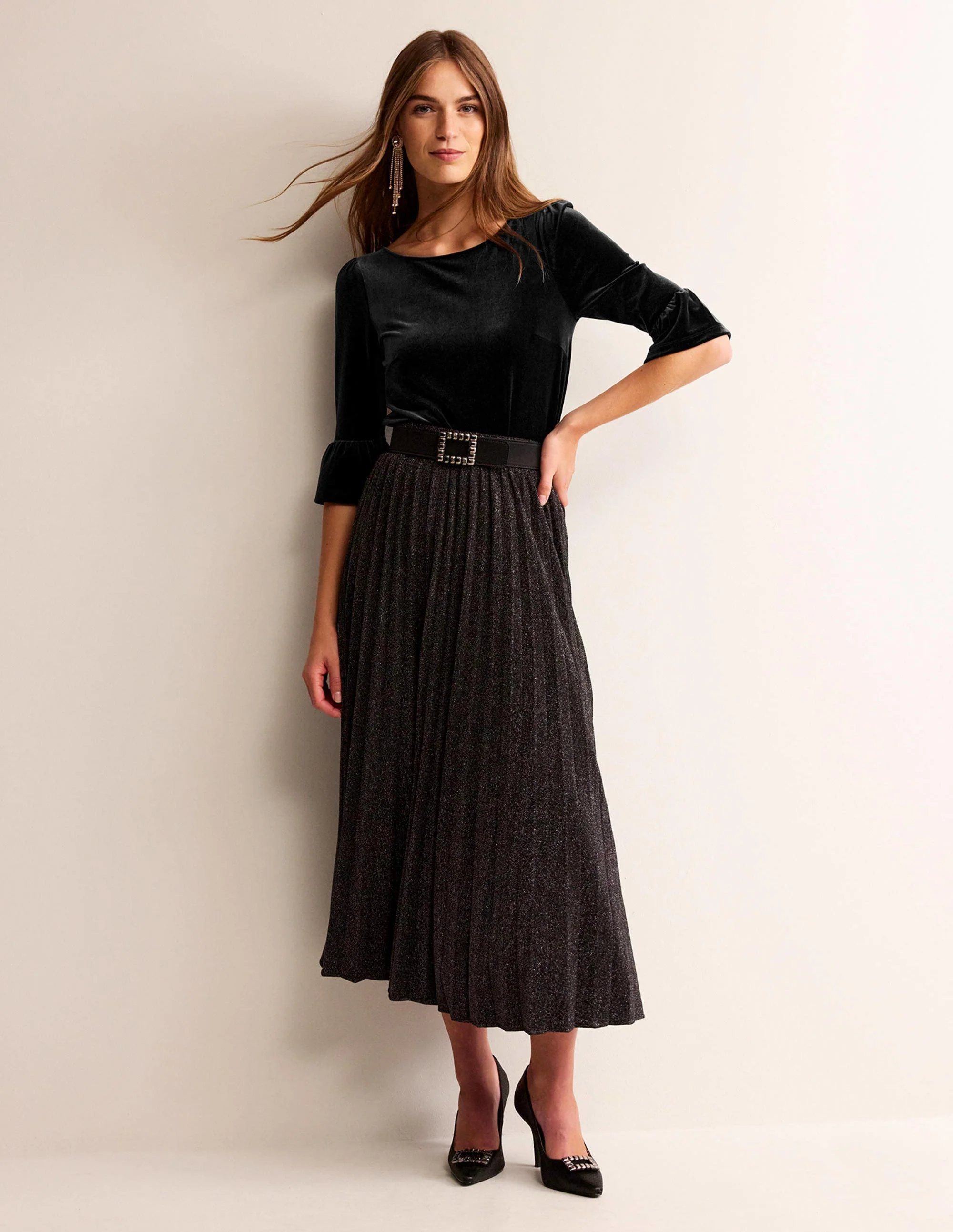 Velvet Ruffle Cuff Top-Black - Image 4