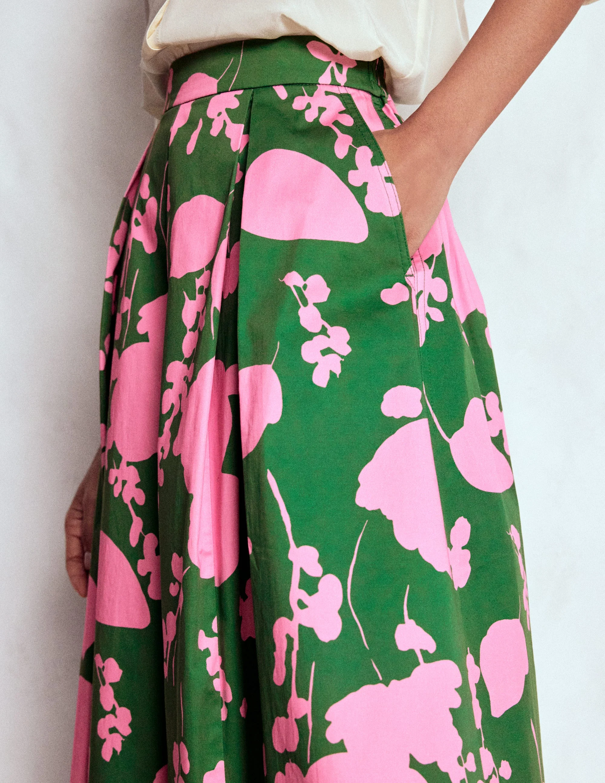Verity cotton Sateen Skirt-Amazon, Dainty Sprigs - Image 2